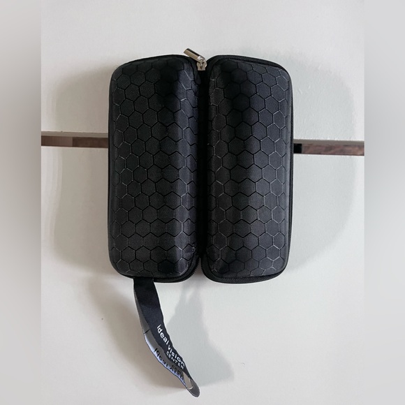 Organizers for electronics and eye glasses - Picture 11 of 12